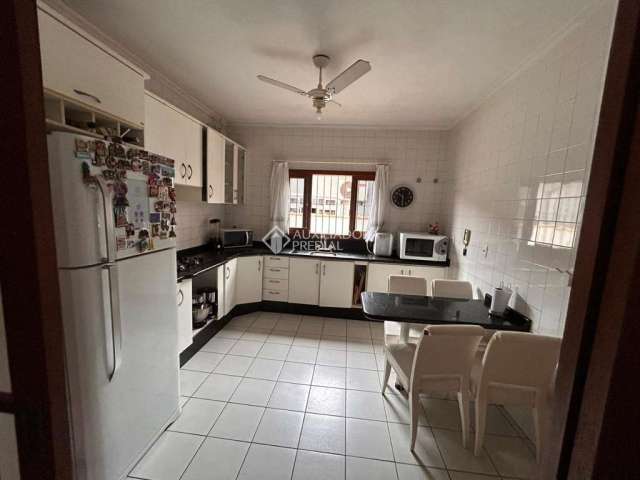 Casa com 3 quartos à venda na Rua Rosaldo Michelon, 279, Fazenda Santo Antônio, São José, 160 m2 por R$ 850.000