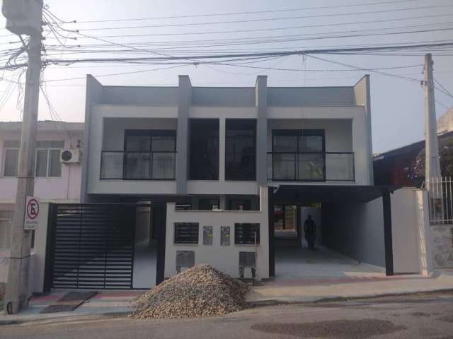 Casa com 3 quartos à venda na Rua Virgilino Ferreira de Souza, 657, Barreiros, São José, 171 m2 por R$ 1.100.000