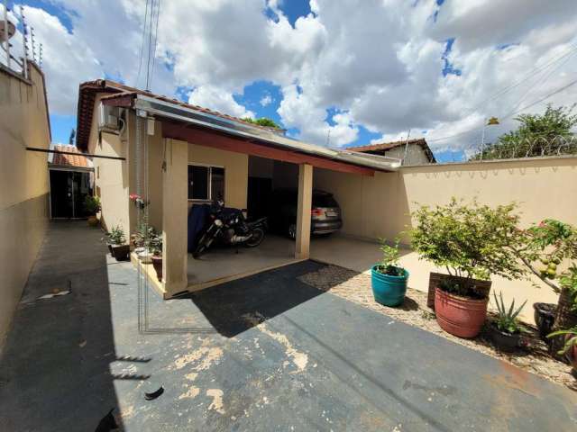 Casa para Venda em Goiânia, Setor Santos Dumont, 2 dormitórios, 1 suíte, 2 banheiros, 2 vagas