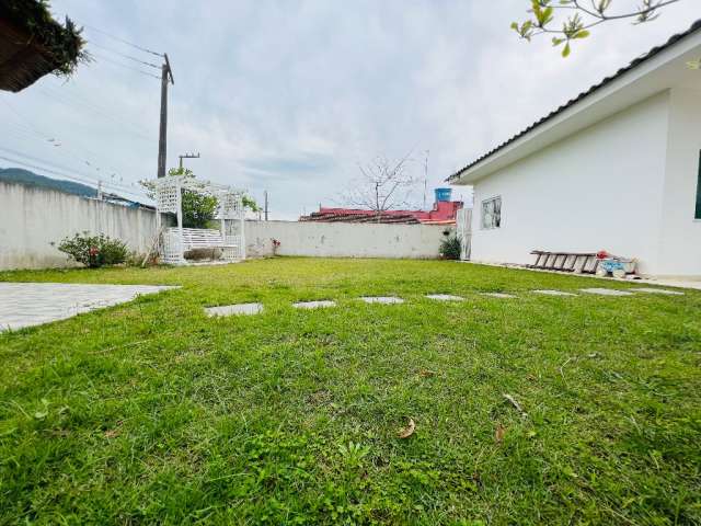 Casa em Balneário Perequê