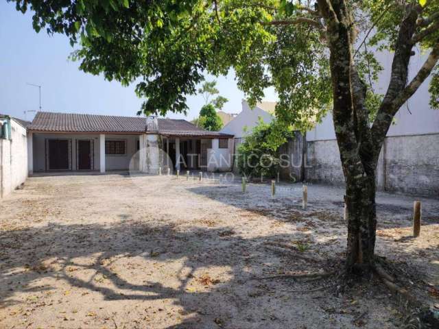 Casa com amplo terreno, BELTRAMI, PONTAL DO PARANA - PR