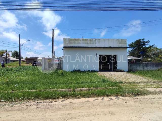 Casa à venda com ponto comercial no SOLIMAR, MATINHOS - PR