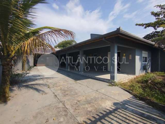 Casa com amplo terreno à venda, CANOAS, PONTAL DO PARANA - PR