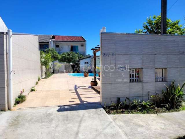 Sobrado à venda com piscina e próximo a praia, SHANGRI-LÁ, PONTAL DO PARANA - PR