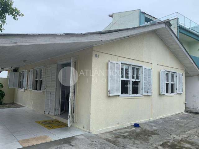 Casa à venda, a apenas 50 metros do mar, Praia de Leste, PONTAL DO PARANA - PR