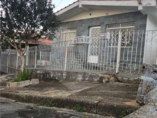 Casa a venda em bairro tranquilo em Poços de Caldas!