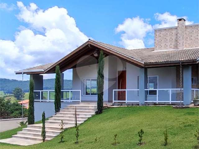 Casa chácara com piscina aquecida à venda em Residencial Campo Alegre, Poços de Caldas