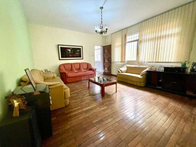 Apartamento com 4 quartos (1 suíte) no bairro Cruzeiro