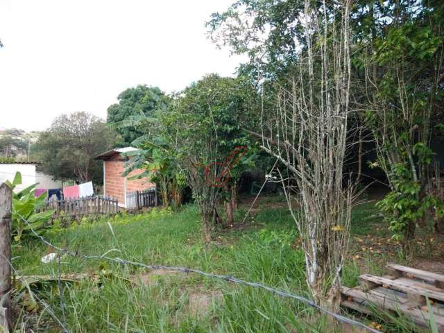 Chácara com 1 dormitório à venda, 895 m² por R$ 400.000 - Chácaras Pousada do Va