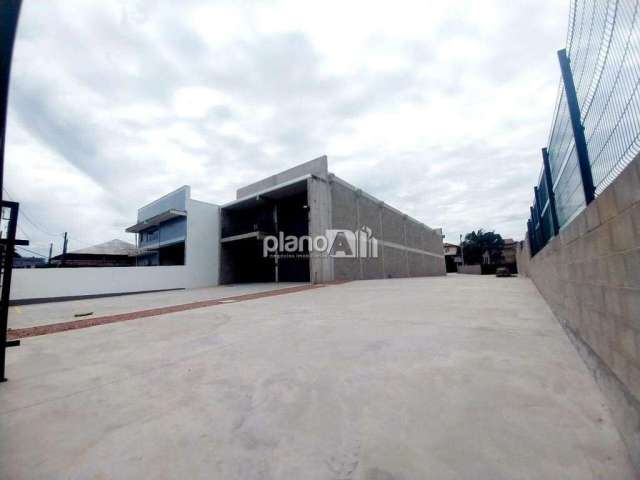 Terreno Comercial para aluguel, com 754m², - Vera Cruz - Gravataí / RS por R$ 6.000,00