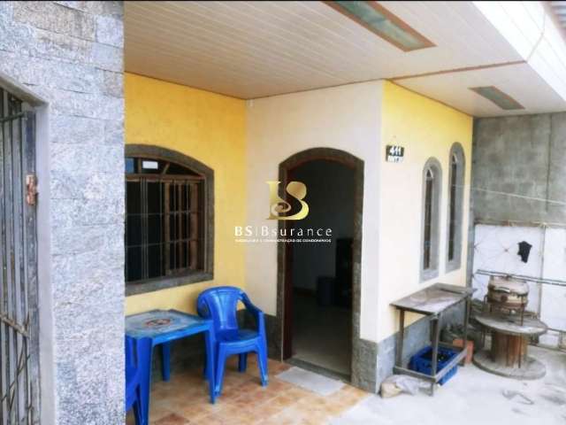 Casa com 3 quartos à venda na Juiz de Fora, 411, Trindade, São Gonçalo por R$ 350.000