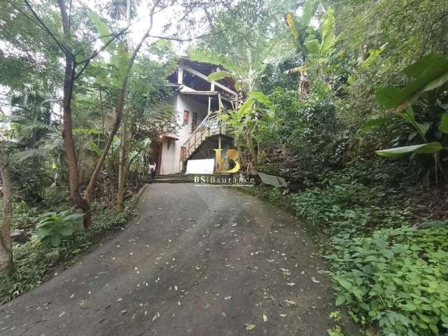 Casa com 3 quartos à venda na Desembargador Nestor Rodrigues Perlingeira, 3, Santa Bárbara, Niterói por R$ 270.000