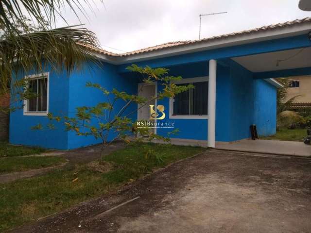 Casa em condomínio fechado com 3 quartos para alugar na R. F lote, 1, São José do Imbassaí, Maricá por R$ 1.700