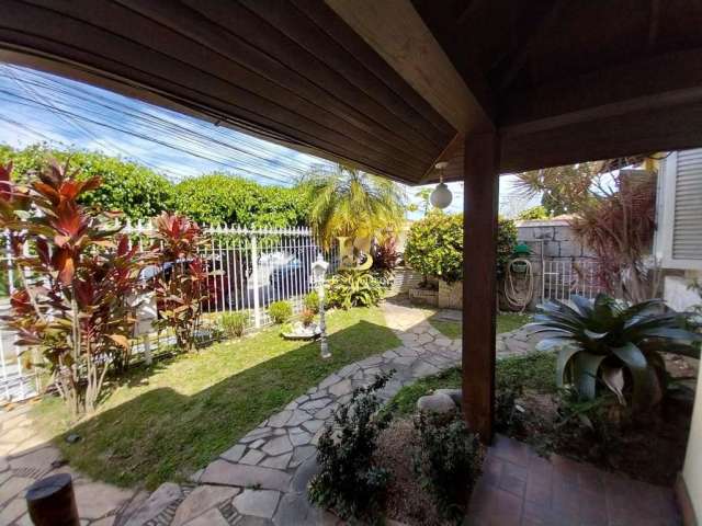 Casa com 3 quartos à venda na Rua Eurico Aragão, 58, Piratininga, Niterói por R$ 900.000