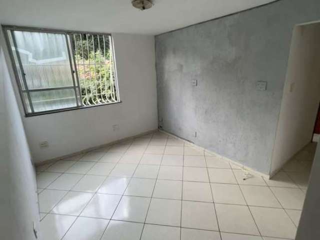 Apartamento com 3 quartos à venda na Rua Martins Torres, 542, Santa Rosa, Niterói por R$ 225.000