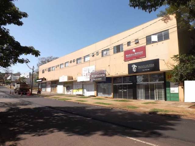 Sala comercial com 3 salas para alugar na Avenida Tuiuti, 2412, Parque Residencial Tuiuti, Maringá por R$ 750