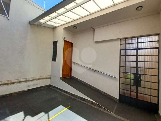 Casa com 3 quartos à venda em Centro - SP