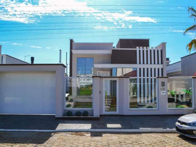 Casa à Venda em Tijucas: 3 Dormitórios e 141m²