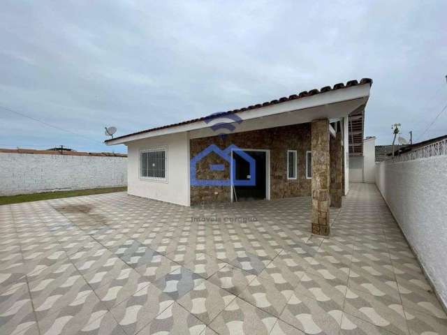 Linda casa no Pontal de Santa Marina em Caraguatatuba, com 3 dormitórios, piscina, churrasqueira e