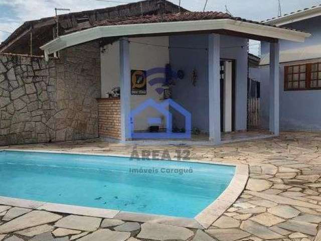 Casa com piscina à venda no bairro Cidade Jardim - 3 dormitórios, sendo uma suíte, sala, cozinha, g