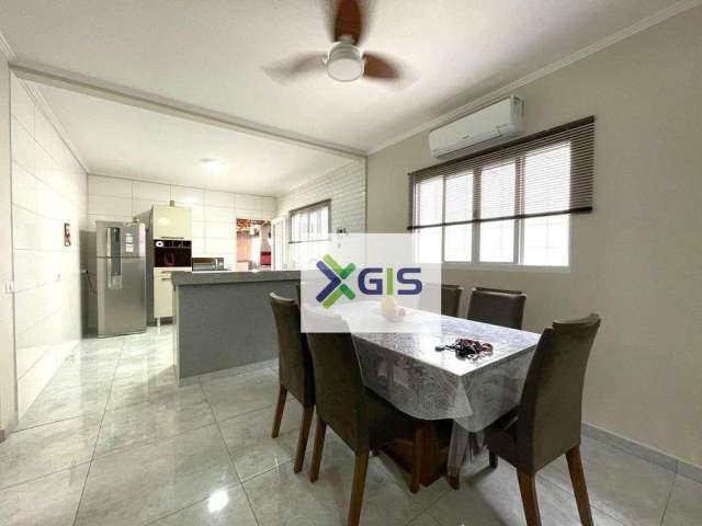 Casa com 2 dormitórios à venda, 157 m² por R$ 441.000,00 - Parque Residencial Laranjeiras II - Taquaritinga/SP