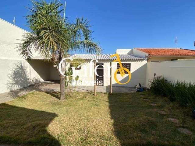 Casa para Venda em Pirassununga, Vila Brasil, 3 dormitórios, 1 banheiro, 5 vagas