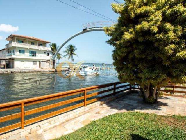 Casa de 4 quartos a venda em Praia do Siqueira - Cabo Frio - RJ.