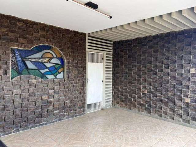 Casa para venda com 214 metros quadrados com 4 quartos em Vila União - Fortaleza - CE