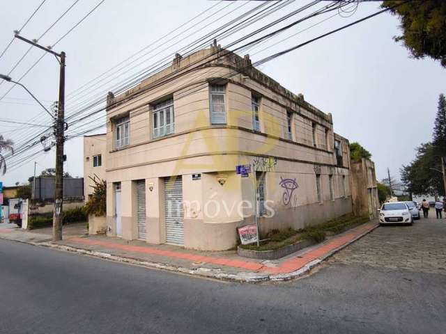 Casa à venda, averbada com 4 dormitórios no Centro histórico de São José.