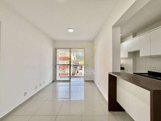 Lindo apartamento à venda: 3 dorm (1 suíte), elevador e piscina no Pagani