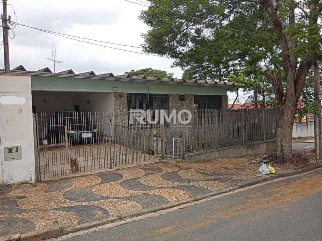 Casa com 3 quartos à venda na Rua Dom Afonso Henrique, 232, Vila Nogueira, Campinas, 578 m2 por R$ 950.000