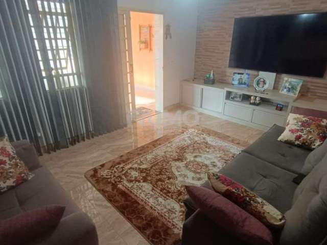 Casa com 3 quartos à venda na Gaturano, 81, Jardim García, Campinas, 169 m2 por R$ 465.000