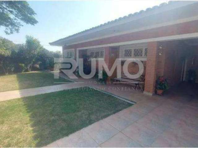 Casa com 3 quartos à venda na Avenida Doutor Júlio Soares de Arruda, 727, Parque São Quirino, Campinas, 244 m2 por R$ 900.000