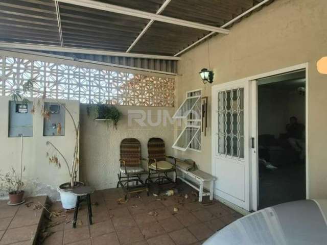 Casa com 3 quartos à venda na Cafelândia, 176, Vila Teixeira, Campinas, 118 m2 por R$ 390.000