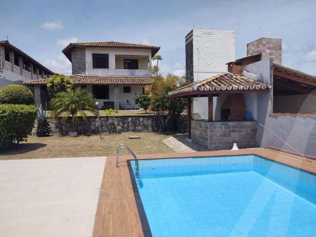 Casa solta em Vilas do Atlântico com 5 quartos e 3 suítes piscina para venda