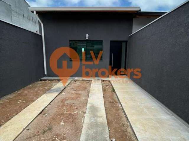 Casa à venda na Vila Caputera, Mogi das Cruzes-SP! 2 quartos, 1 suíte, 2 salas, 3 banheiros, 2 vagas de garagem. 63m². Venha conferir!