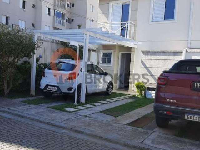 Imperdível casa em condomínio à venda em Suzano-SP, 3 quartos, 1 suíte, 2 salas e garagem. Confira!