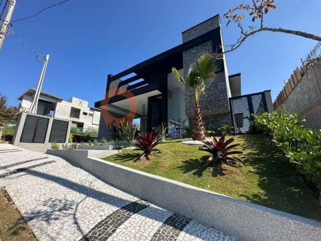 Casa de luxo em condomínio: 3 suítes, 4 vagas, 185m² em Residencial Granja Anita, Mogi das Cruzes-SP