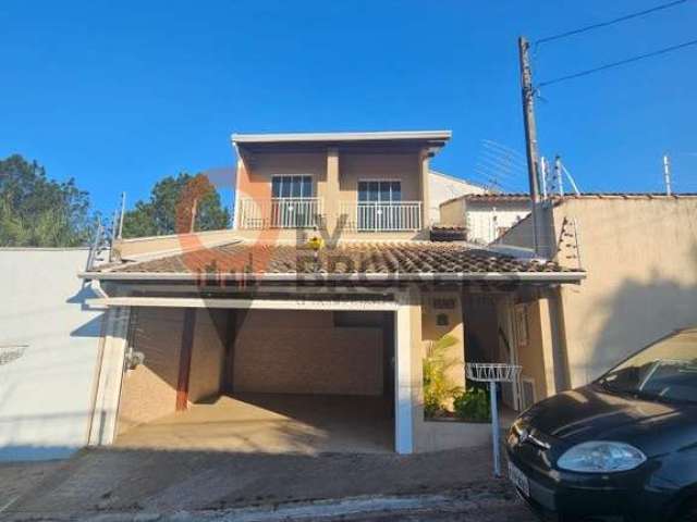 Imperdível: Casa à venda em Mogi Moderno, Mogi das Cruzes-SP, 3 quartos, 1 suíte, 2 salas, 3 banheiros, 2 vagas - 120m²