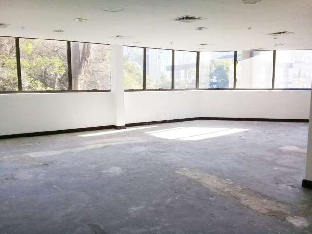 Sala comercial para alugar na Rua Padre Chagas, 79, Moinhos de Vento, Porto Alegre por R$ 12.000