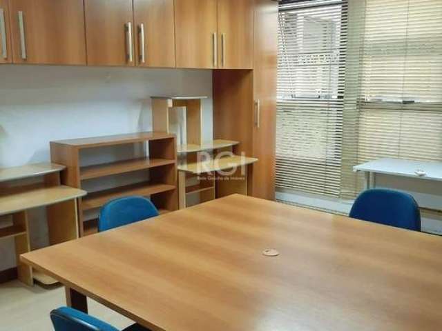 Sala comercial para alugar na Avenida Protásio Alves, 2302, Petrópolis, Porto Alegre por R$ 1.800