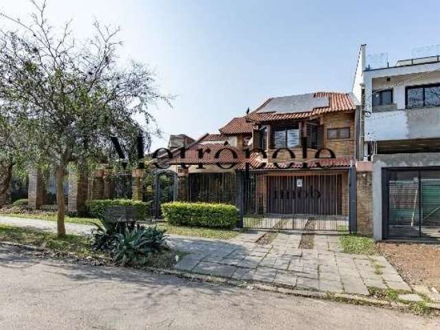 Casa com 4 quartos para alugar na Conde da Figueira, 553, Chácara das Pedras, Porto Alegre por R$ 15.000