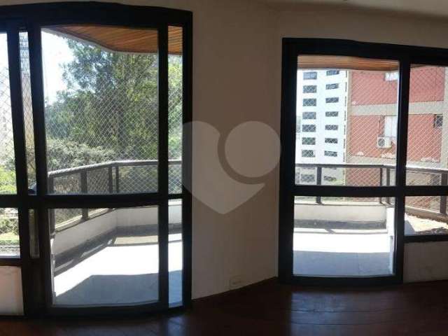 Apartamento com 4 quartos à venda em Real Parque - SP