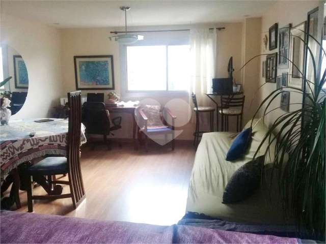 Apartamento com 3 quartos à venda em Bela Vista - SP