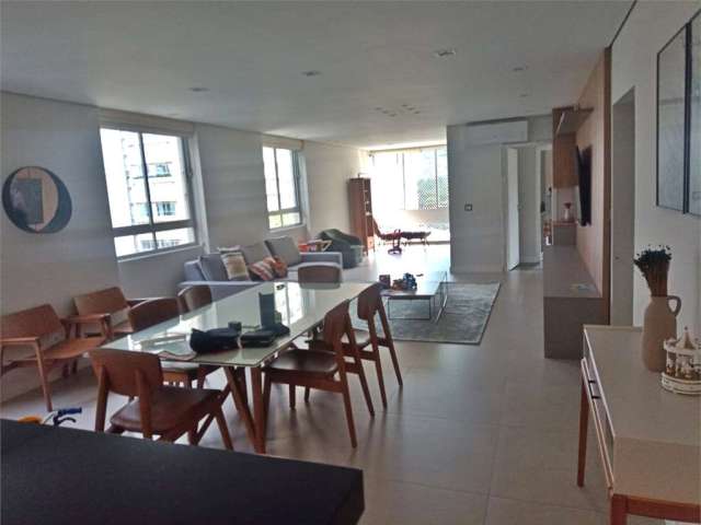 Apartamento com 3 quartos à venda em Bela Vista - SP