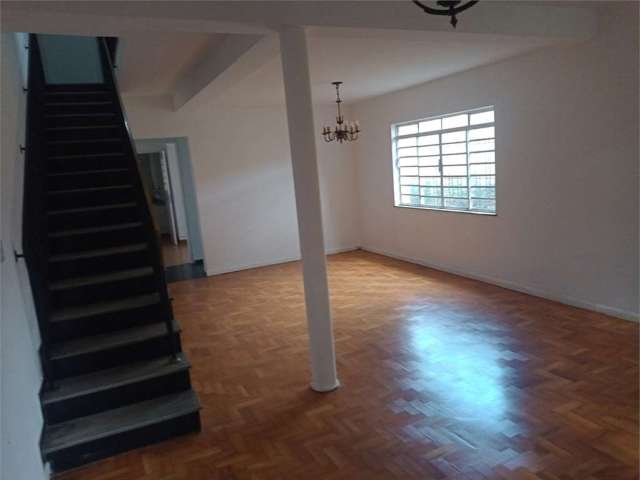 Casa a  venda com 190m², 3 quartos e 1 vaga