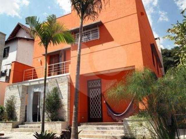 Casa com 4 quartos para locação em Sumaré - SP