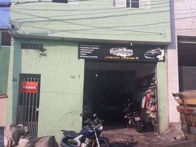 Sobrado de 2 dormitórios e um salão, na vila industrial