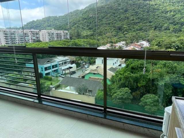 Lindo apartamento com 82 m/2 com vista livre, sol da manhã