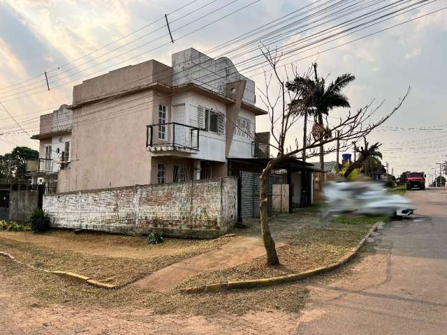 Sobrado de Esquina em Cachoeirinha